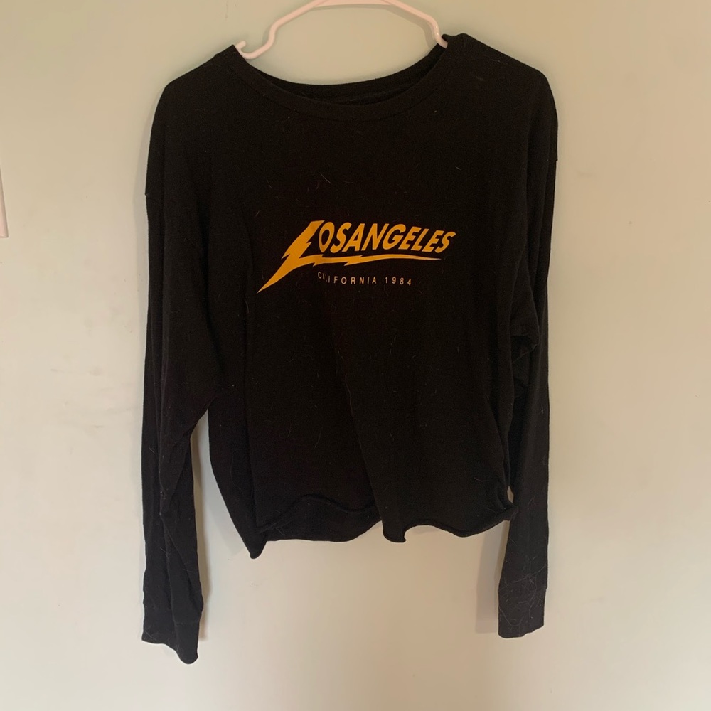 brandy melville long sleeved cropped los angeles t